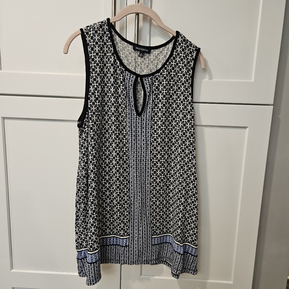 Black and White Patterned Sleeveless Dress